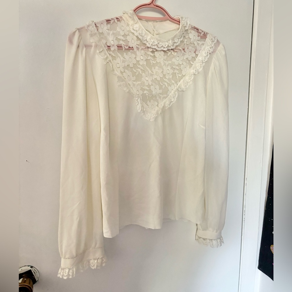 Victorian Gunne Sax vintage style top lace v high collar trim witchy vampire alt